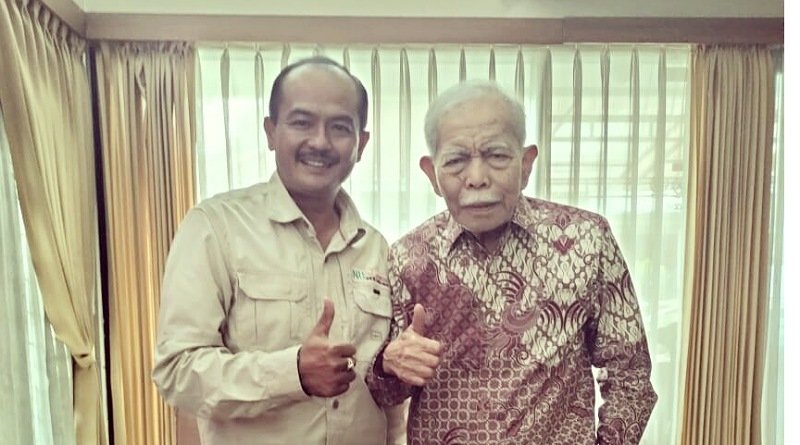Jenazah Sesepuh Sunda Tjetje Hidayat Padmadinata Dimakamkan di TPU Gumuruh