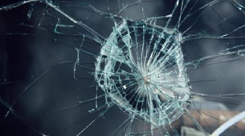 Truk Rem Blong Tabrak Empat Kendaraan di Turunan Flyover Slipi Jakbar