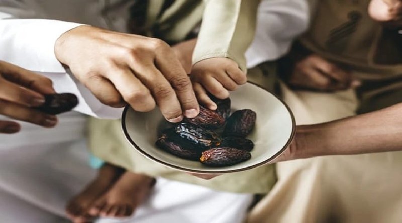 Sudah Berbuka Tapi Ternyata Belum Maghrib, Bagaimana Puasanya?