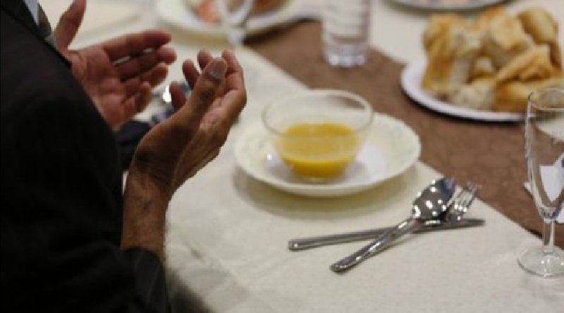 Hindari 4 Jenis Makanan Ini Saat Sahur Agar Puasa Lebih Lancar