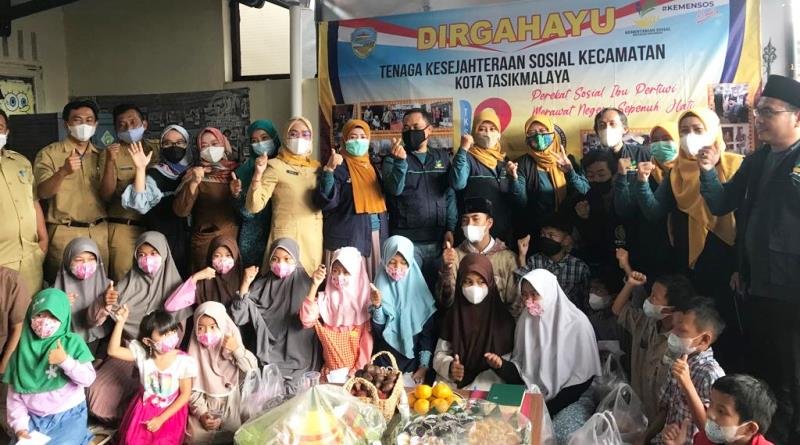 Gelar Harlah ke 12, Forum TKSK Kota Tasik Berikan Santunan untuk 112 Orang Anak Yatim