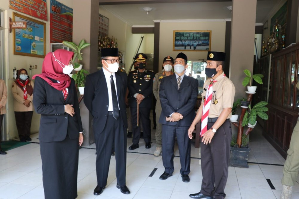 Monitoring PTM, Bupati Demak Minta Para Murid Bawa Bekal dari Rumah