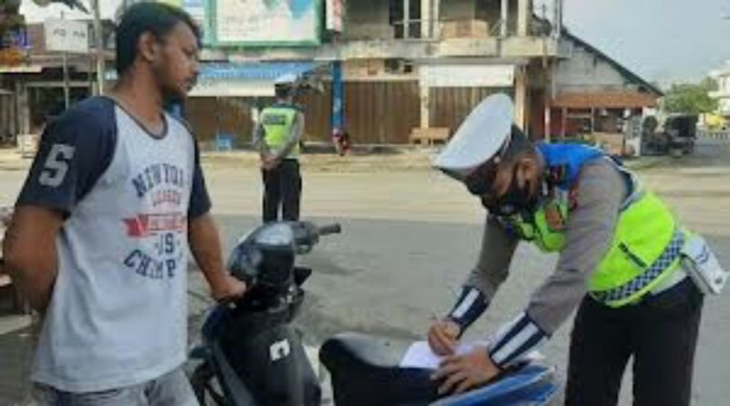 Daftar Denda Tilang Polisi Terbaru 2021, Mulai  Rp 100 Ribu -  Rp 1 Juta