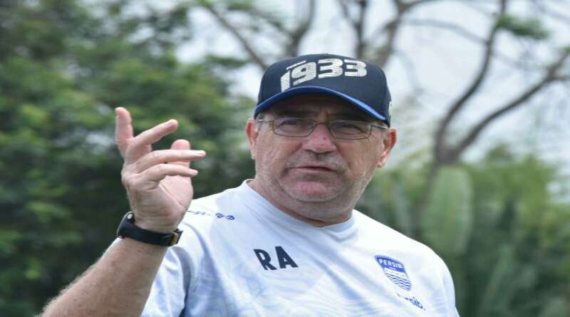 MAUNG BANDUNG: "Ngayonan" Persela, Optimistis Perpanjang Kemenangan