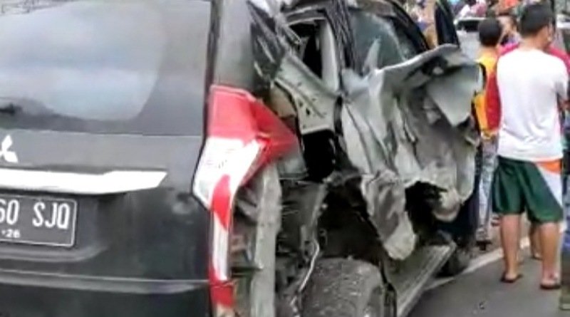 Akibat Rem Blong, Truk Batu Bara Seruduk Rombongan Pengantar Perkawinan