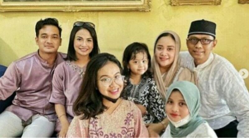 Ayah Bantah Manfaaatkan Kematian Vanessa Angel Buat Jadikan Mayang Artis