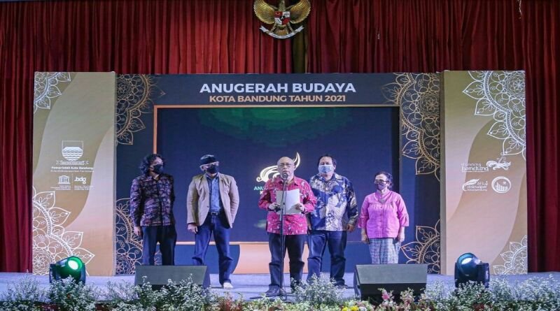 24 Seniman dan Budayawan Terima Anugerah Budaya dari Pemkot Bandung