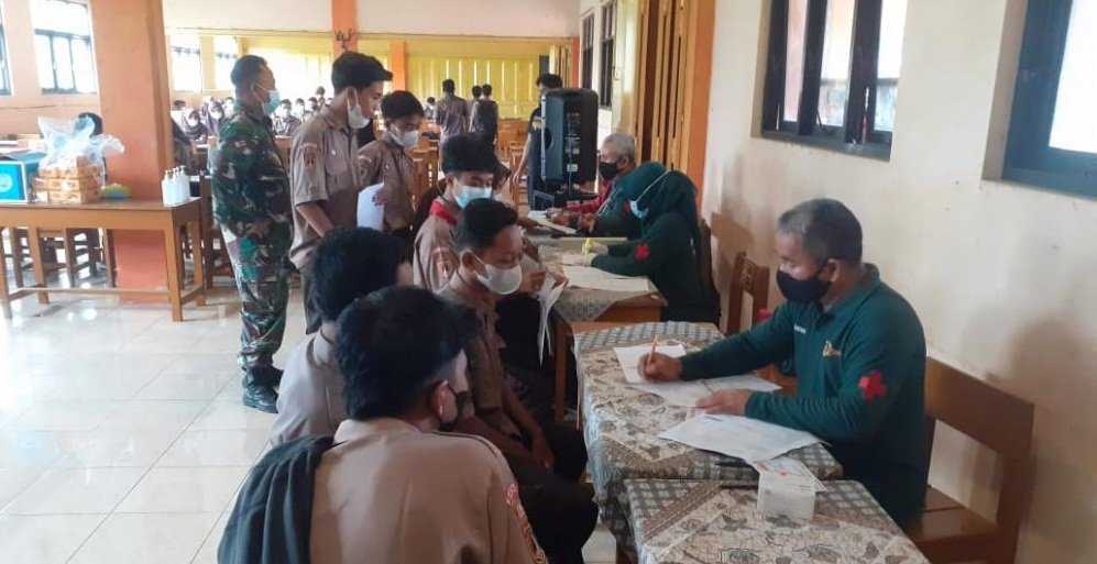 Kodim 0736/Batang Gelar Vaksin Di Smk Diponegoro Banyuputih