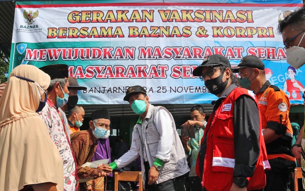 Gerakan Vaksinasi Bersama Baznas dan Korpri Layani 700 Warga Gumelem