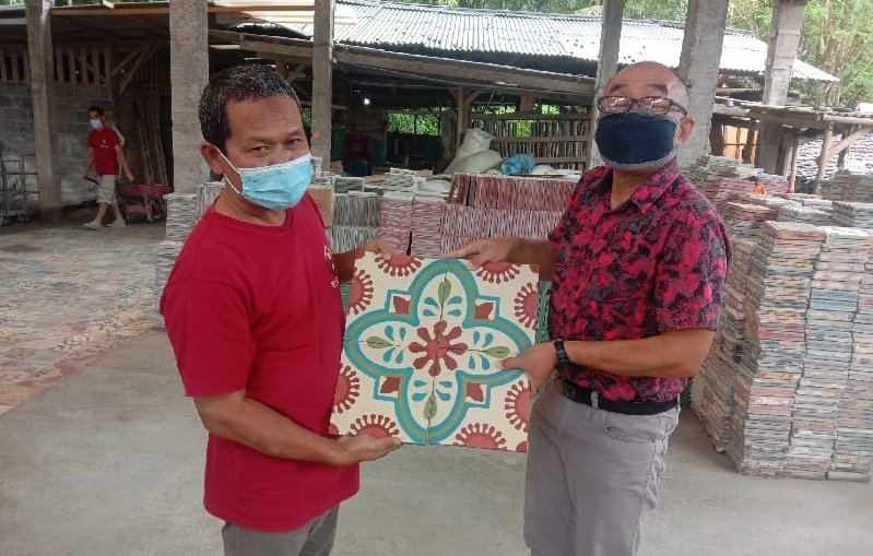 Virus Corona Dilaunching Jadi Inspirasi Motif Tegel Terbaru