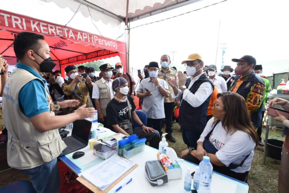 Kunjungi Korban Erupsi Gunung Semeru, Ace Hasan, "Mereka Ingin Segera Direlokasi ke Tempat Aman"