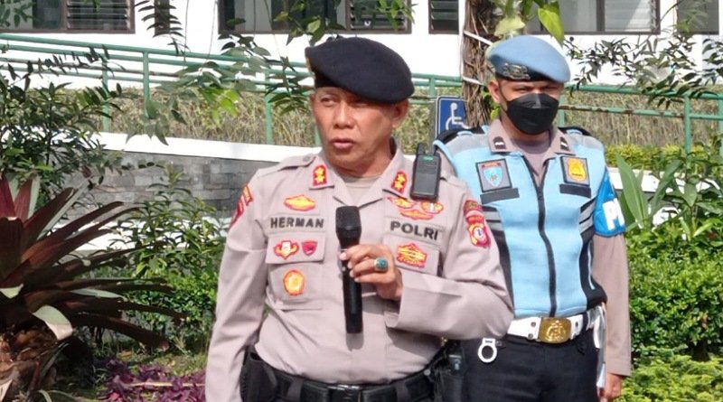 Jelang Aksi Buruh ke Gedung Sate, Kasat Samapta Polrestabes Cek Kesiapan Anggota