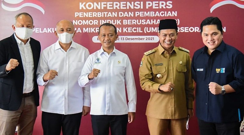 Menkop UKM Bagikan NIB Bagi Pelaku UKM di Kabupaten Bandung