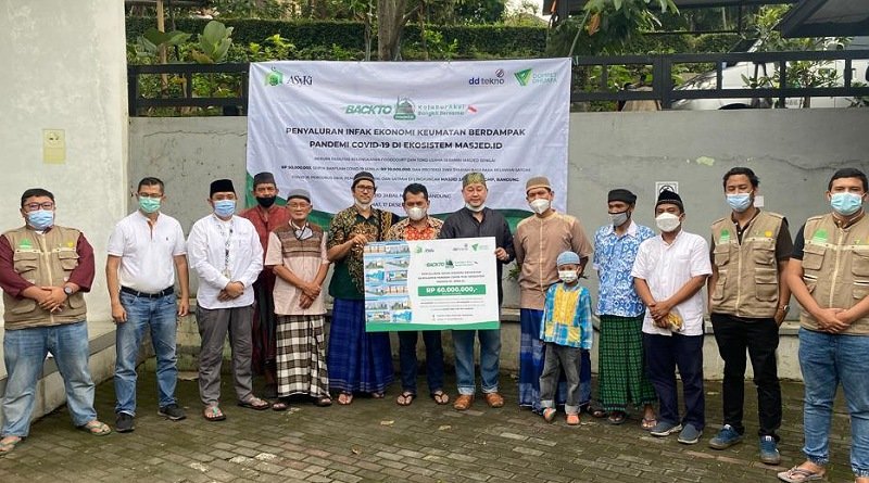 Pulihkan UMKM Pasca-Pandemi, DD Tekhno Salurkan Fasilitas Kelengkapan sarana Foodcourt dan Toko Usaha Serambi Masjid
