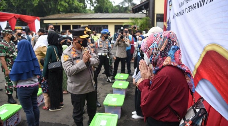 Kapolda Jabar Tinjau Pelaksanaan Gebyar Vaksinasi di Mapolres Bandung