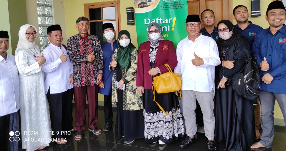 Meski Ditunda, Puluhan Calon Jemaah Umrah AA Ikhsan Travel Ikuti Manasik