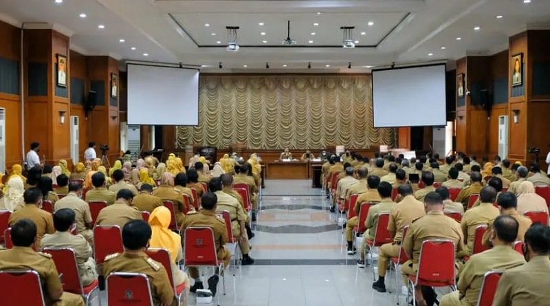 Eri Cahyadi Minta Lurah Turun ke Lapangan Kalau Tidak Mampu Silahkan Mundur