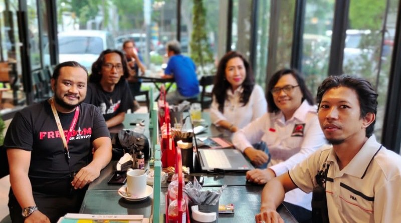 Mbak Niniek, "Jurnalis Harus Punya Hasil Karya Tulis Sendiri"