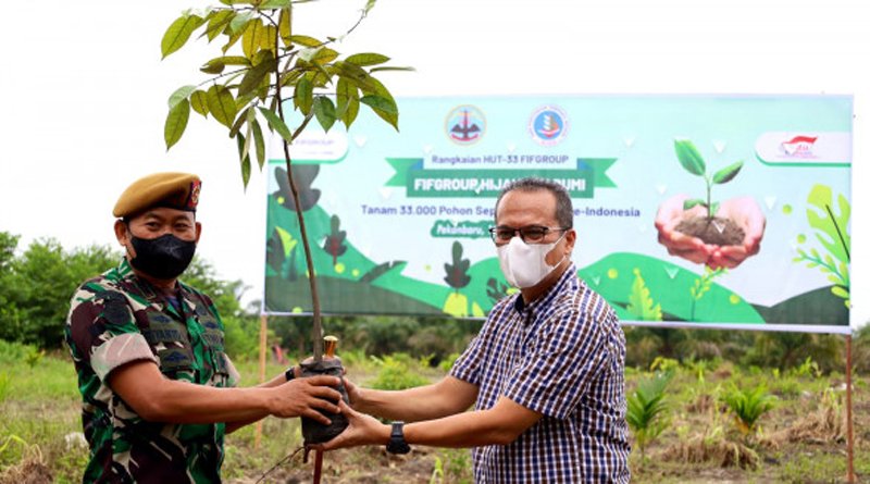 Masih Dalam Rangkaian Kemilau HUT ke-33 Tahun, FIFGROUP Laksanakan Kegiatan Tanam Pohon di Mandalika