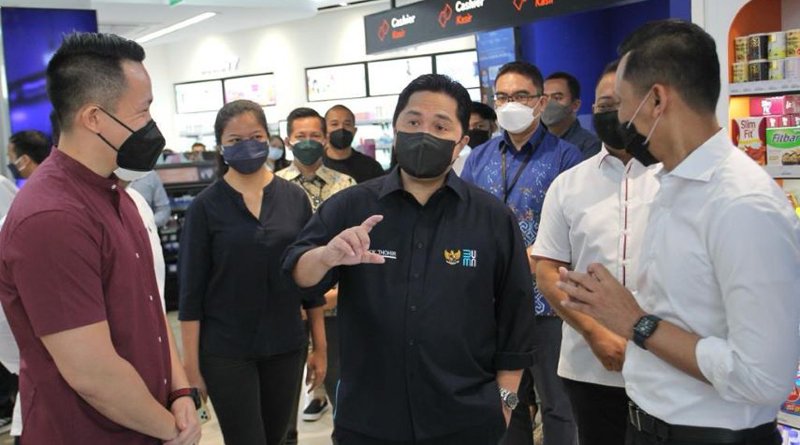 Erick Cek Kesiapan Layanan Vaksinasi Booster Sinopharm di Klinik Kimia Farma