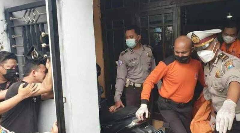 Gunakan Pisau Dapur, Kakak Bunuh Adik Kandung