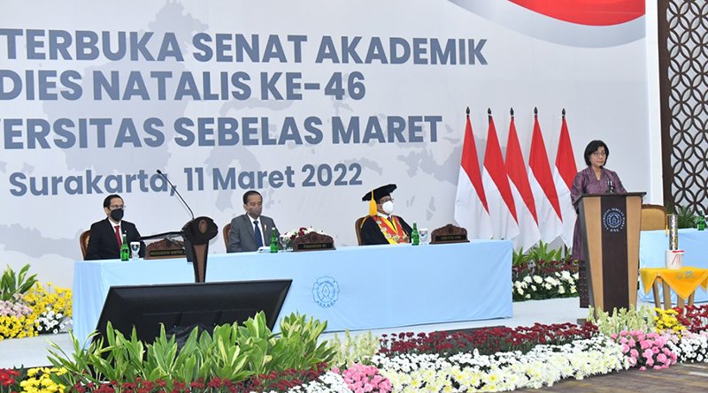 Menkeu Terima Penghargaan Parasamya Anugraha Dharma Bhakti Upa Bhasana dari UNS