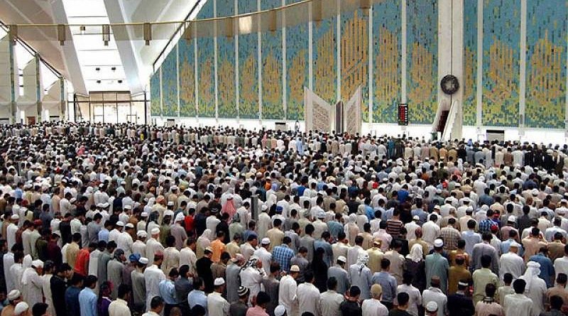 KULTUM | Menghargai Perbedaan Rakaat Tarawih