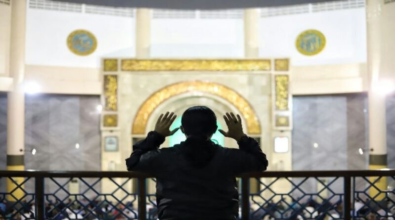 2 Tahun Terhenti karena Pandemi, Masjid Raya Bandung Kembali Gelar Salat Tarawih