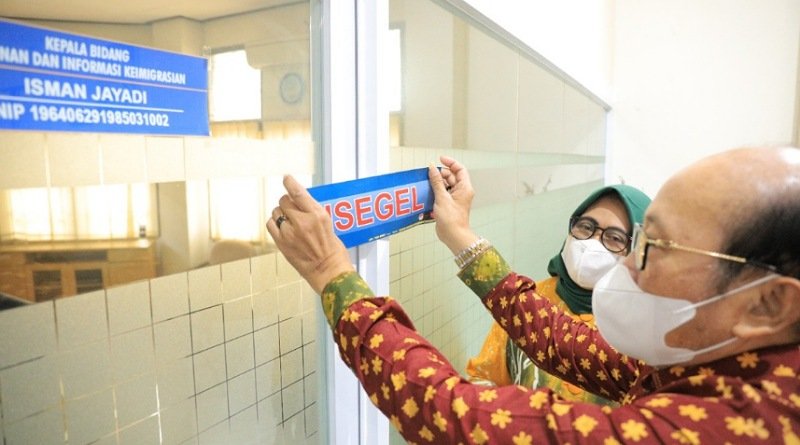 Ruang Kerja Kakanwil Kemenkumham Jatim Disegel Pegawainya