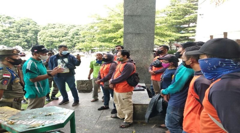 Alun-Alun Bandung Penuh Sampah, Ketua DPRD Minta Perda Diterapkan