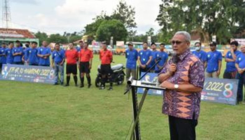Dibuka Bupati Kuningan, Turnamen Sepak Bola "8Th Gemilang Raya Anniversary" Resmi Digelar
