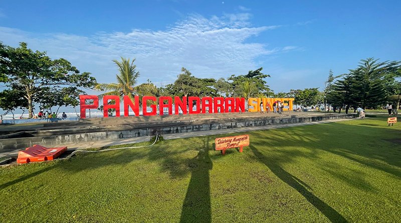 Jogging Pagi di Pangandaran, Pantai Tercantik di Jawa Barat