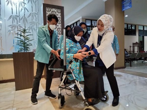 "Effleurage Massage Robot" Diciptakan untuk Mengusap Punggung Ibu Hamil