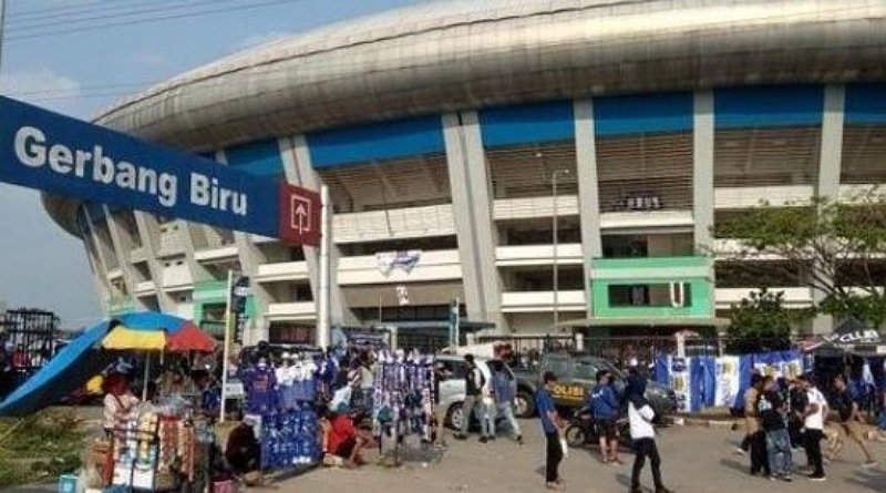 Jelang Laga Persib Besok, Stadion GBLA Mulai Didatangi Para Pedagang