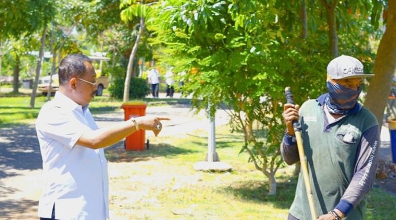 Wawali Perintahkan Jajarannya Perhatikan Kebersihan Taman