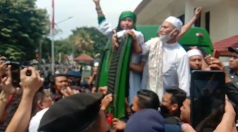 Disambut Gembira, Habib Bahar bin Smith Divonis 6 Bulan Penjara