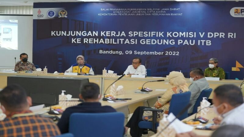 Komisi V DPRI RI Tinjau Progres Rehabilitasi Gedung PAU ITB