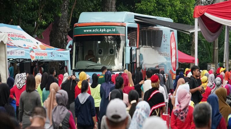 KPK Tutup 'Roadshow' Bus di Palembang