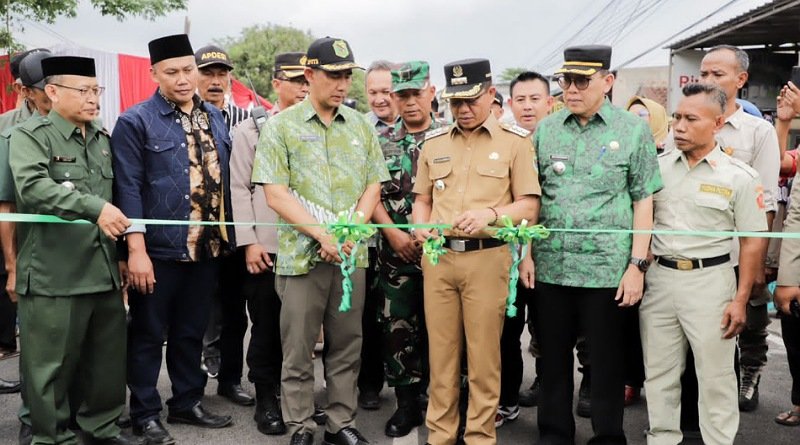 Kembali Bisa Digunakan Masyarakat, Bupati Bandung Resmikan Jembatan Cisangkuy