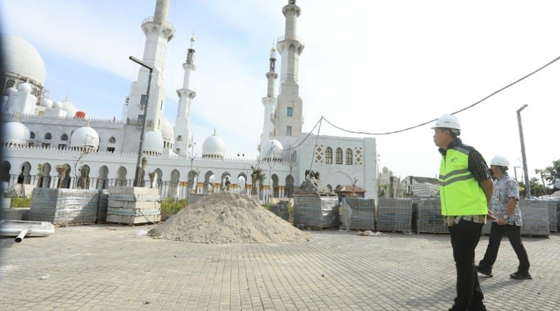 Replika Grand Mosque UEA Hadiah untuk Presiden Jokowi Hampir Rampung