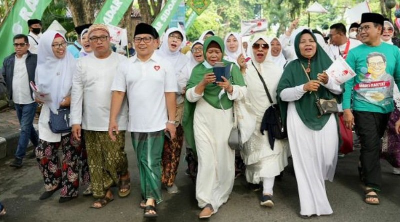 Gus Muhaimin Jalan Sehat Bareng Ribuan Santri
