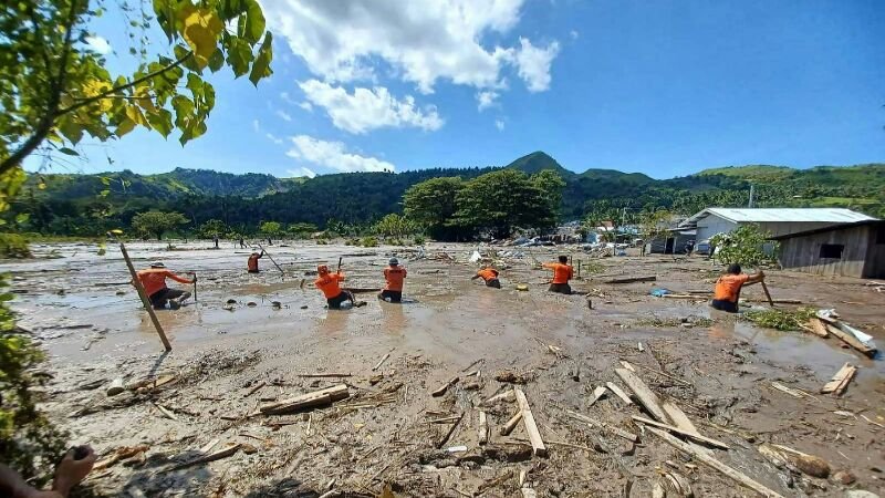 98 Tewas, 63 Hilang Setelah Filipina Dilanda Badai Tropis yang Sebabkan Banjir dan Longsor