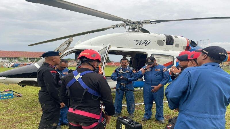 Polri Sisir Lokasi Desa Terisolasi Pakai Helikopter dan Drone
