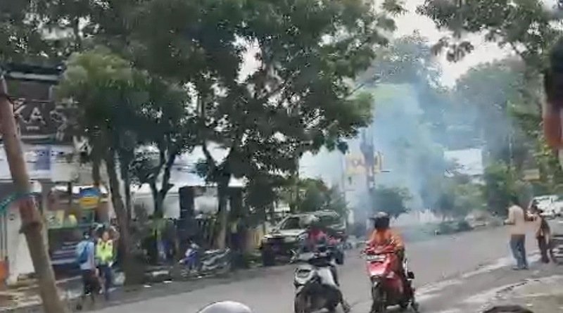 BREAKING NEWS |  Terjadi Ledakan Keras di Polsek Astanaanyar