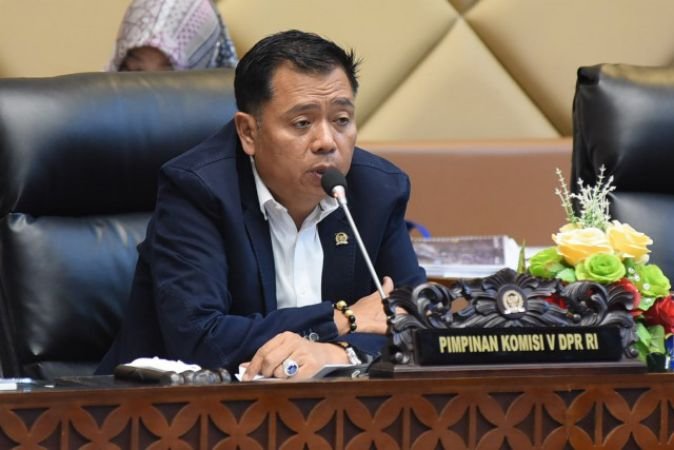 Komisi V DPR Minta Proyek Kereta Api Cepat Jakarta-Bandung Selesai Tepat Waktu