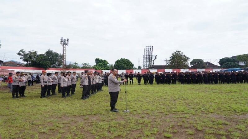 Polri Kerahkan Ribuan Personel Bersihkan Puing-puing Pascagempa Cianjur