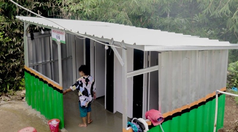Hindari Penyakit Menular Pascabecana, DMC Dirikan MCK Memadai Bagi Penyintas