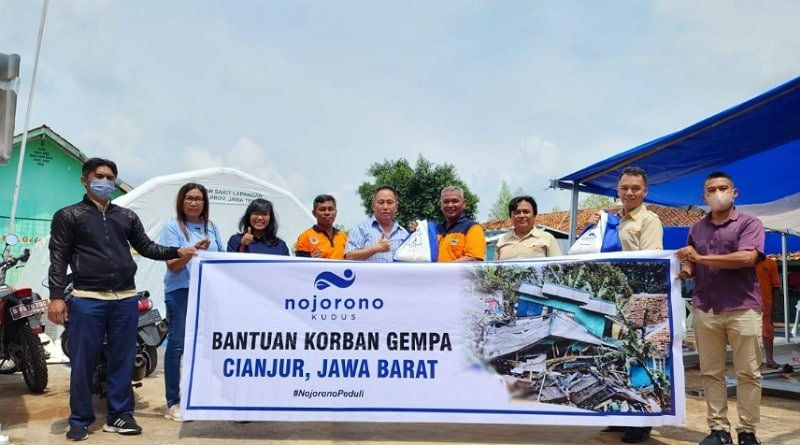 Nojorono Kudus Serahkan Bantuan Tunai dan Sembako pada Mitra dan Masyarakat Terdampak Gempa Cianjur