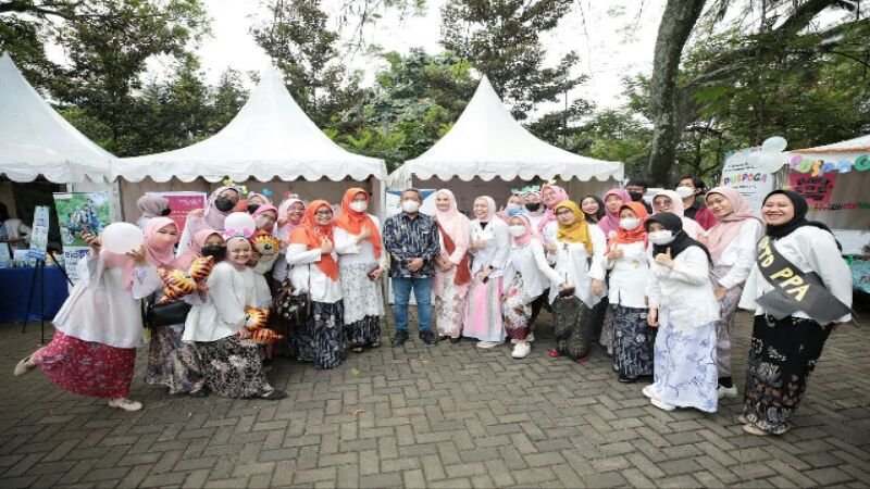 Hari Ibu, Setarakan Kedudukan Perempuan dengan Kaum Lelaki