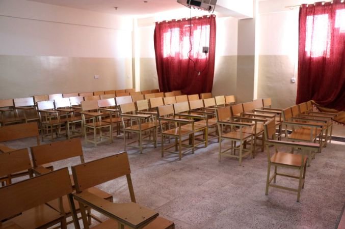 Taliban Kutip 'Kebanggaan Afghanistan' untuk Bela Larangan Universitas bagi Perempuan